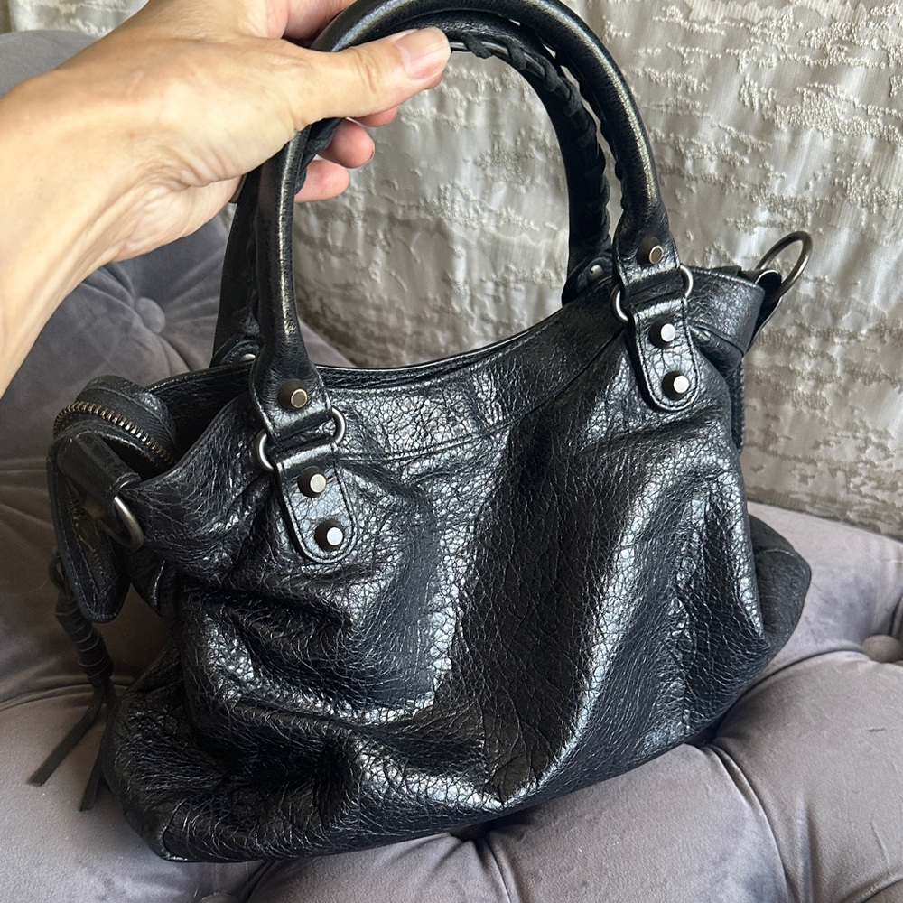 Balenciaga Black Leather Shoulder Bag with Braided Handles - Picture 2 of 4